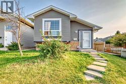 11 Martinwood Road NE  Calgary, AB T3J 3G6