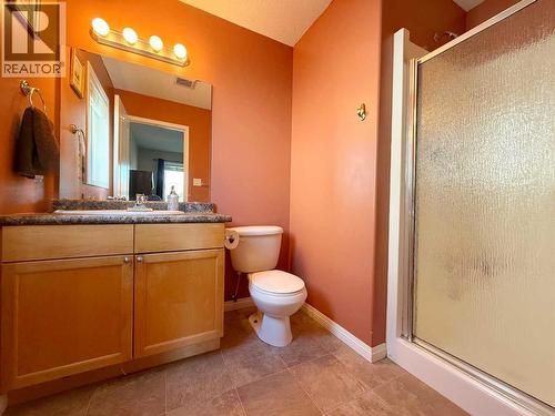 2905 10 Avenue, Wainwright, AB - Indoor Photo Showing Bathroom