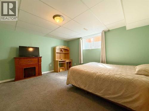 2905 10 Avenue, Wainwright, AB - Indoor Photo Showing Bedroom