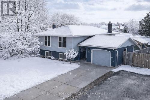 4 JEANETTE DRIVE  St. Catharines (Vine/Linwell), ON L2N 6M4