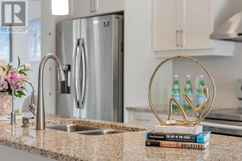 492 Wismer Street, Waterloo, ON - Indoor Photo Showing Kitchen With Stainless Steel Kitchen With Double Sink With Upgraded Kitchen