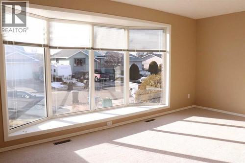 164 Mt Crandell Crescent W, Lethbridge, AB - Indoor Photo Showing Other Room