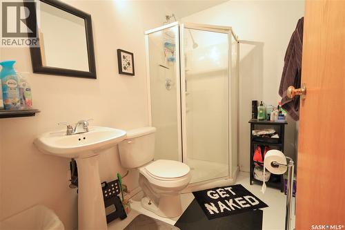2823 18Th Street W, Saskatoon, SK - Indoor Photo Showing Bathroom