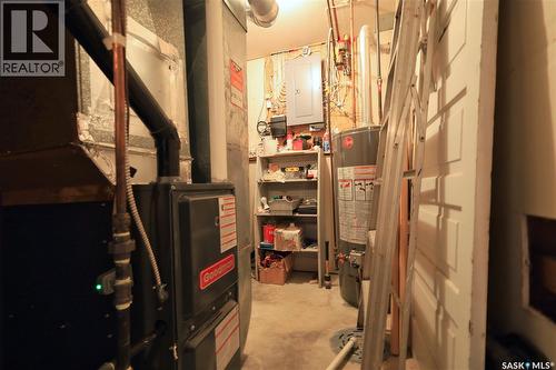 2823 18Th Street W, Saskatoon, SK - Indoor