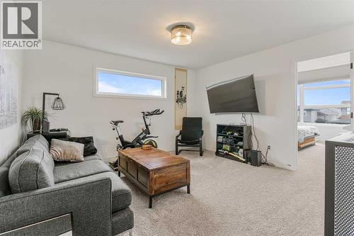 668 Aquitania Boulevard W, Lethbridge, AB - Indoor