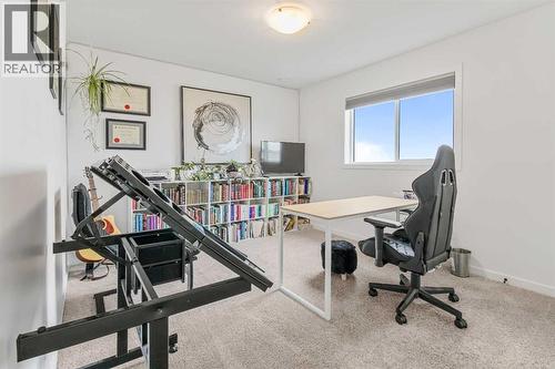 668 Aquitania Boulevard W, Lethbridge, AB - Indoor Photo Showing Office