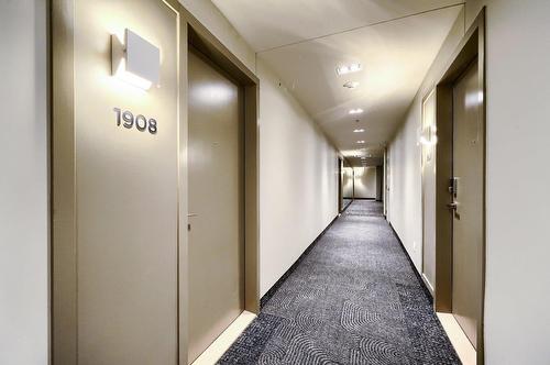 Passageway - 1908-60 Rue De L'Éclipse, Brossard, QC - Indoor Photo Showing Other Room