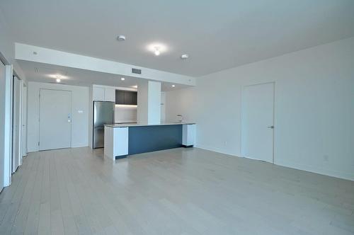 Dining room - 1908-60 Rue De L'Éclipse, Brossard, QC - Indoor Photo Showing Kitchen