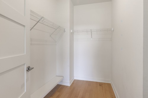 Autre - 257 Rue De La Rotonde, Montréal (Verdun/Île-Des-Soeurs), QC - Indoor With Storage