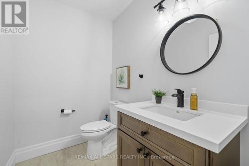 29 Patrick Drive, Aurora, ON - Indoor Photo Showing Bathroom