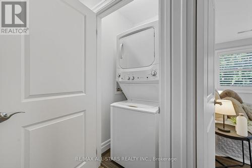 29 Patrick Drive, Aurora, ON - Indoor Photo Showing Laundry Room