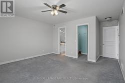 Master Bedroom w/ walk in - 