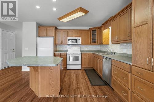 4 - 3730 Disher Street, Fort Erie (Ridgeway), ON - Indoor Photo Showing Kitchen