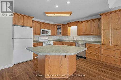 4 - 3730 Disher Street, Fort Erie (Ridgeway), ON - Indoor Photo Showing Kitchen With Double Sink