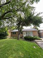 MAIN - 93 CARTIER CRESCENT  Richmond Hill, ON L4C 2N3