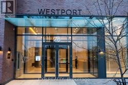 2206 - 28 ANN STREET  Mississauga, ON L5G 3G1