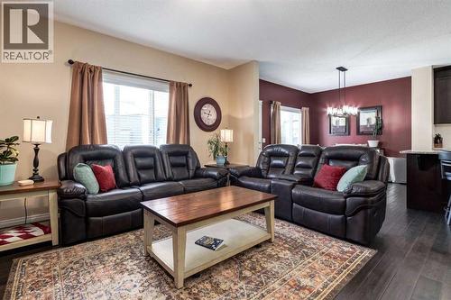 26 Mount Rae Terrace, Okotoks, AB - Indoor Photo Showing Living Room