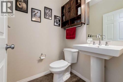 26 Mount Rae Terrace, Okotoks, AB - Indoor Photo Showing Bathroom