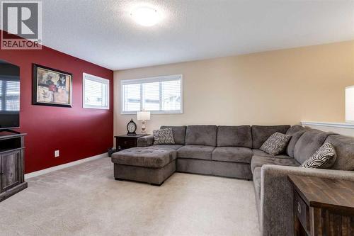 26 Mount Rae Terrace, Okotoks, AB - Indoor Photo Showing Living Room