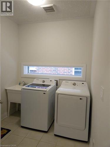 293 Chokecherry Crescent, Waterloo, ON - Indoor Photo Showing Laundry Room