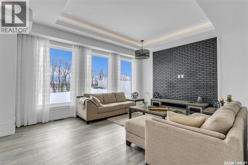 428 Woolf Bend, Saskatoon, SK - Indoor Photo Showing Living Room