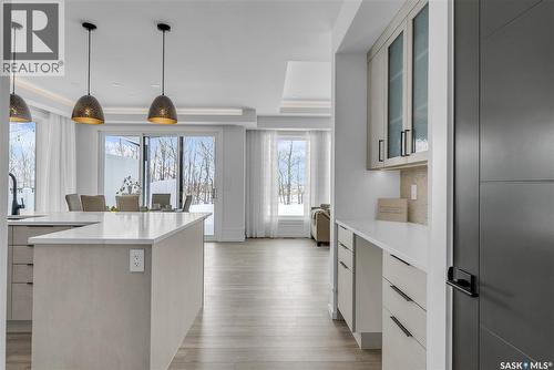 428 Woolf Bend, Saskatoon, SK - Indoor Photo Showing Kitchen With Upgraded Kitchen