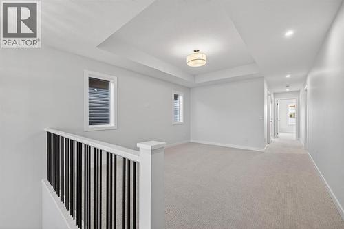 93 Walgrove Bay Se, Calgary, AB - Indoor Photo Showing Other Room