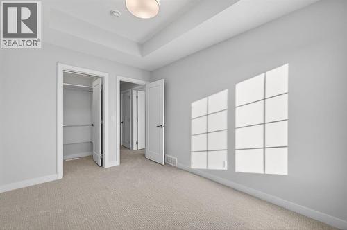 93 Walgrove Bay Se, Calgary, AB - Indoor Photo Showing Other Room