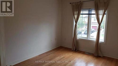 25 Ruby Crescent, Richmond Hill, ON - Indoor Photo Showing Other Room