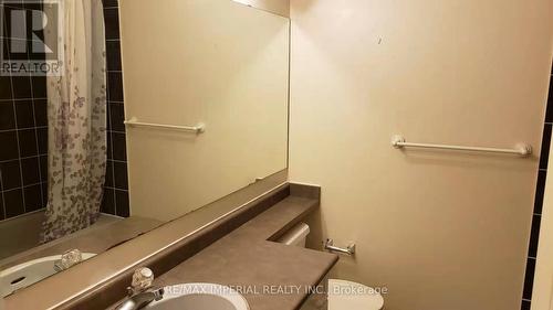 25 Ruby Crescent, Richmond Hill, ON - Indoor Photo Showing Bathroom