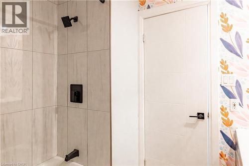 55 Suffolk Avenue, Kitchener, ON - Indoor Photo Showing Bathroom