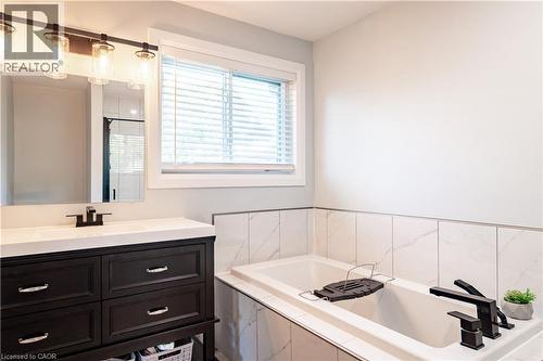 55 Suffolk Avenue, Kitchener, ON - Indoor Photo Showing Bathroom