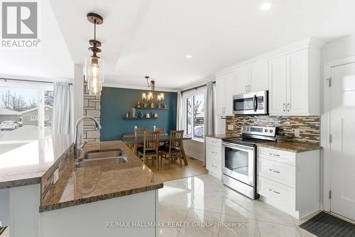907 Innswood Drive, Ottawa, ON - Indoor Photo Showing Kitchen With Double Sink With Upgraded Kitchen