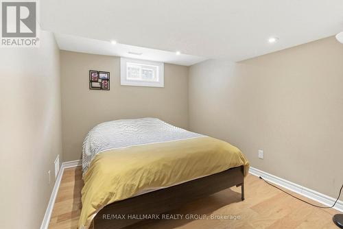 907 Innswood Drive, Ottawa, ON - Indoor Photo Showing Bedroom