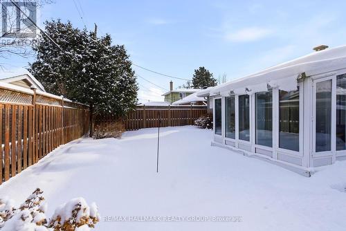 907 Innswood Drive, Ottawa, ON - Outdoor