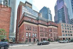 1107 - 11 ST JOSEPH STREET  Toronto, ON M4Y 3G4