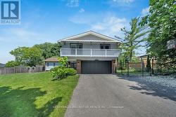 890 BRIARWOOD DRIVE  Oshawa, ON L1K 2A6
