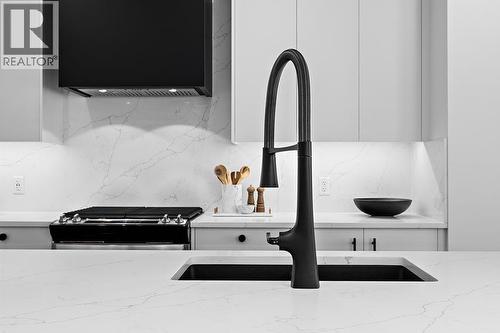 568 Walgrove Boulevard Se, Calgary, AB - Indoor Photo Showing Kitchen