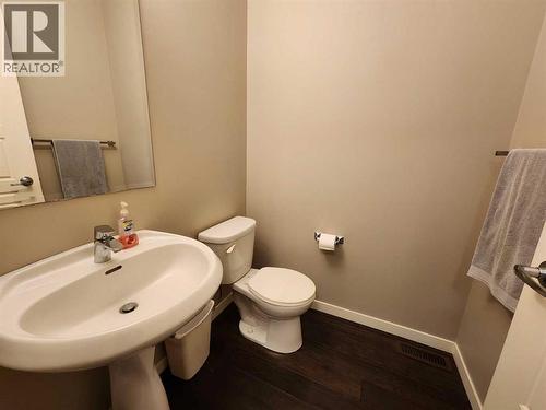 217 Panatella Walk Nw, Calgary, AB - Indoor Photo Showing Bathroom