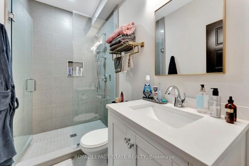 74 Melbourne Street, Hamilton, ON 