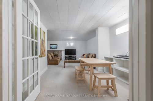 223 Riverside Drive, Toronto, ON - Indoor