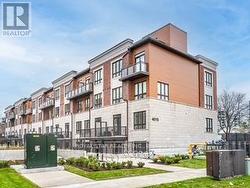 5 - 4015 HICKORY DRIVE  Mississauga, ON L4W 1L1