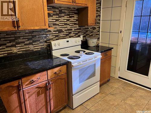 5009 8Th Avenue, Regina, SK - Indoor Photo Showing Kitchen