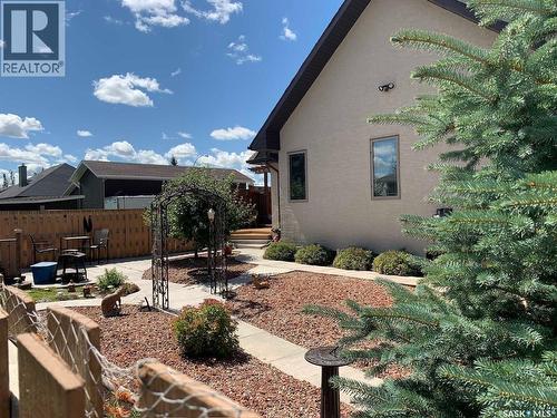 11 Robertson Road, Lanigan, SK - Outdoor