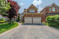 5918 BASSINGER Place  Mississauga, ON L5M 6K5