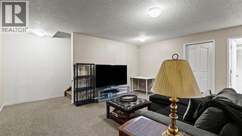 27 Cranwell Close Se, Calgary, AB - Indoor
