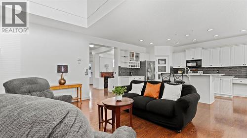 27 Cranwell Close Se, Calgary, AB - Indoor