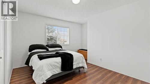 27 Cranwell Close Se, Calgary, AB - Indoor Photo Showing Bedroom