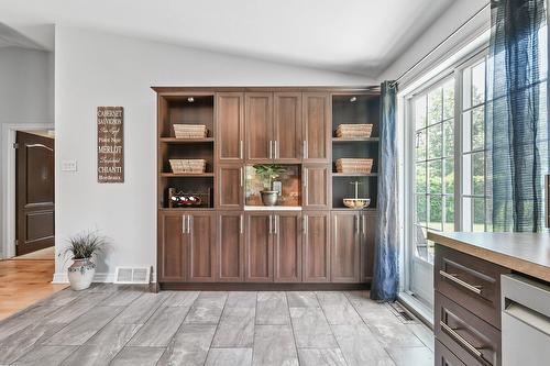 Cuisine - 300 Route 335, Saint-Lin/Laurentides, QC - Indoor Photo Showing Other Room