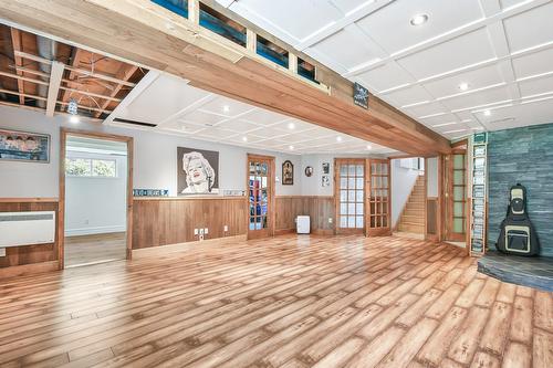 Salle familiale - 300 Route 335, Saint-Lin/Laurentides, QC - Indoor Photo Showing Other Room